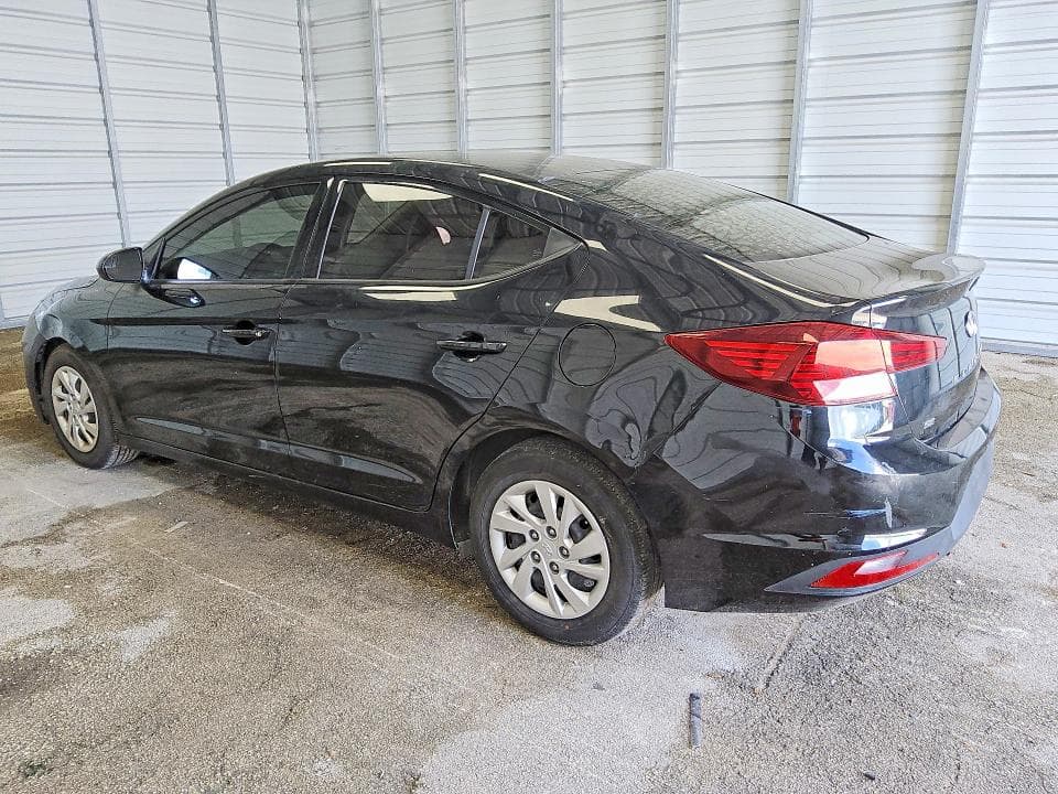 2019 HYUNDAI ELANTRA SE 2