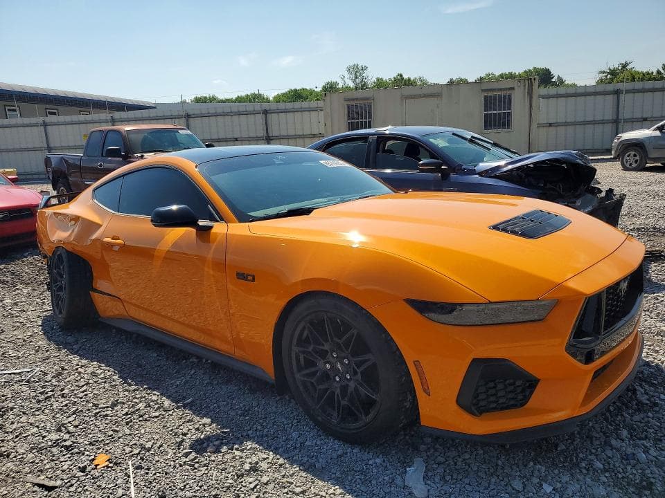 2026 FORD MUSTANG GT 4
