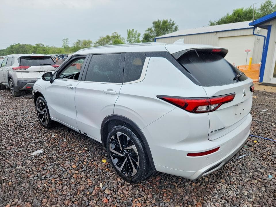 2022 MITSUBISHI OUTLANDER SEL 2