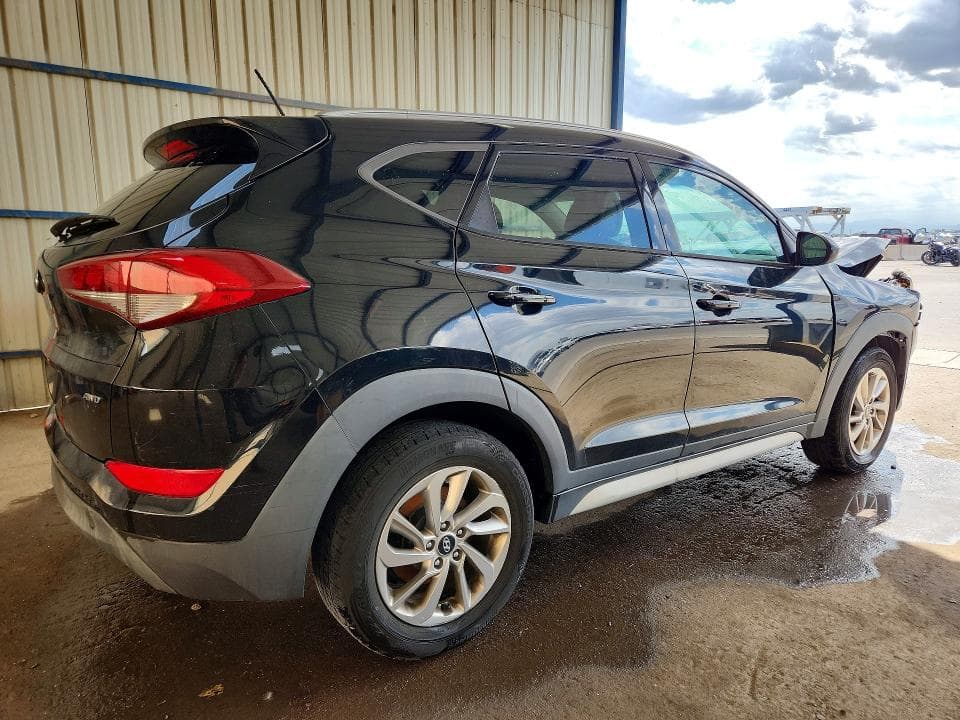 2017 HYUNDAI TUCSON SE 3
