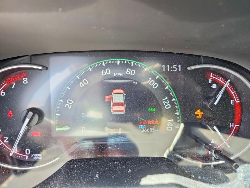 2024 TOYOTA RAV4 XLE PREMIUM 9