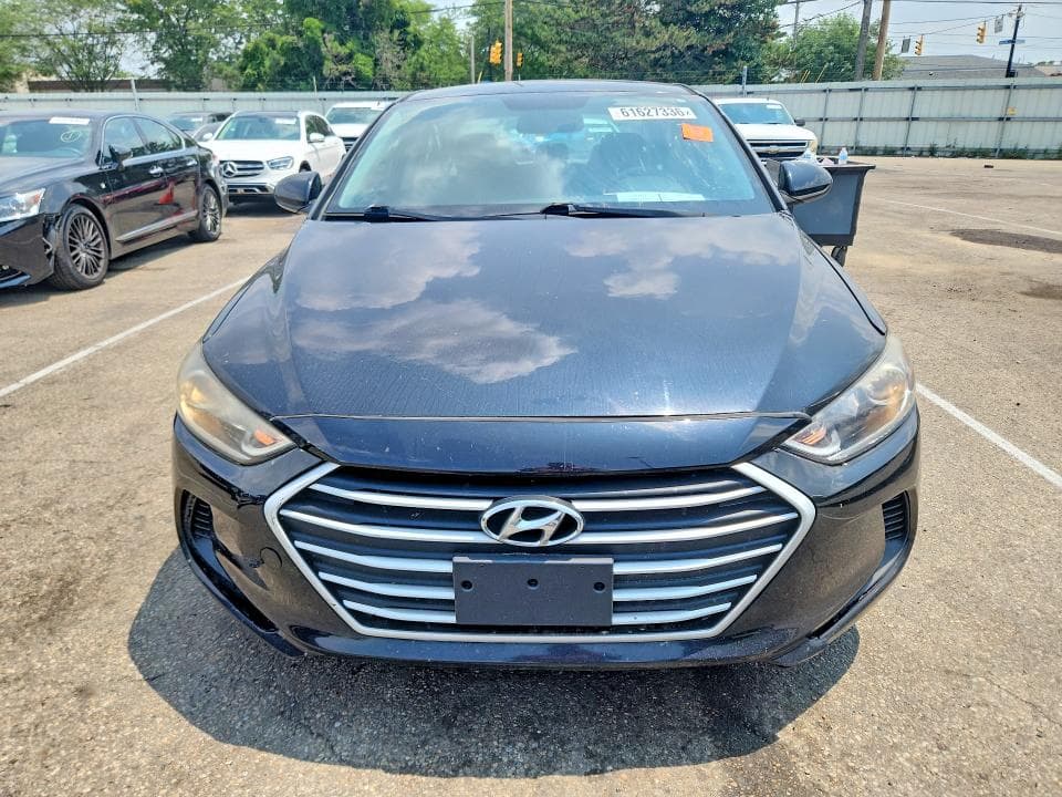 2017 HYUNDAI ELANTRA SE 5