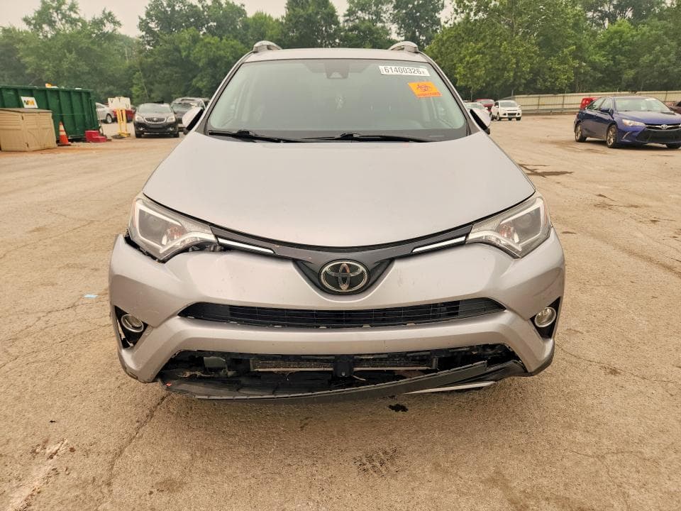 2018 TOYOTA RAV4 XLE 5