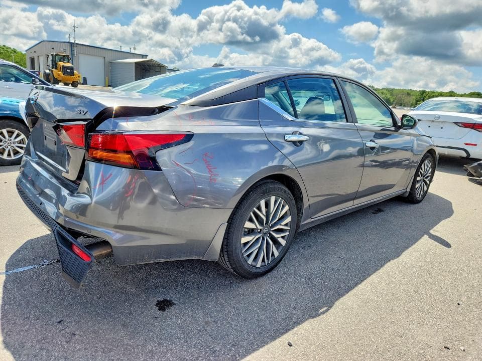 2024 NISSAN ALTIMA SV 3
