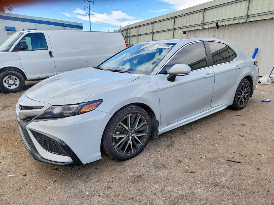 2023 TOYOTA CAMRY SE
