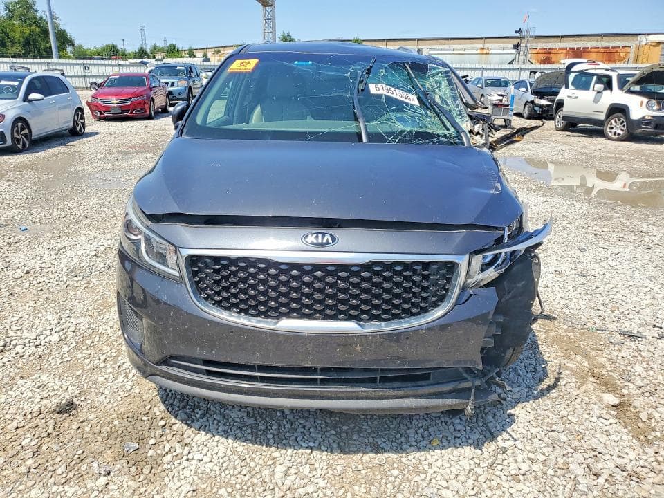 2017 KIA SEDONA LX 5