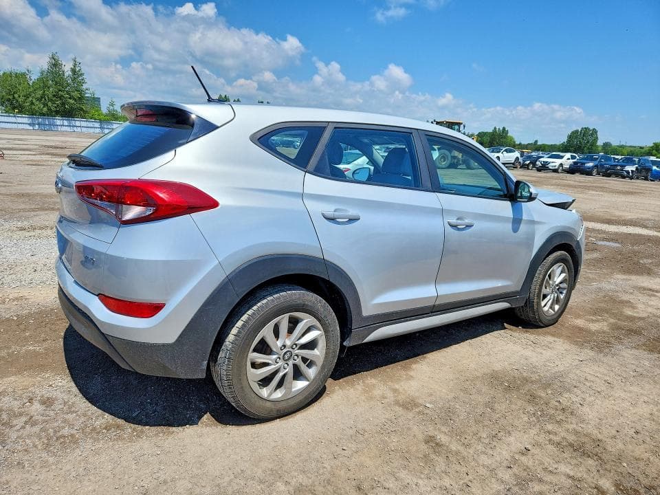 2017 HYUNDAI TUCSON SE 3