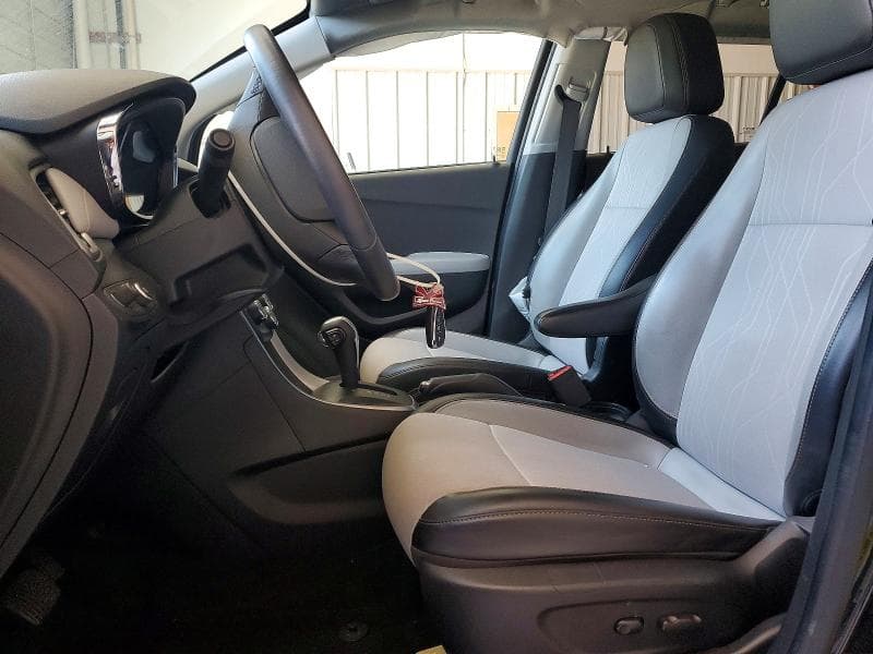 2021 CHEVROLET TRAX 1LT 7