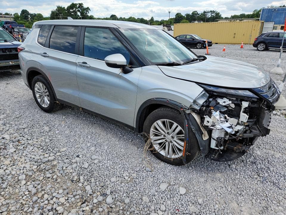 2024 MITSUBISHI OUTLANDER ES 4