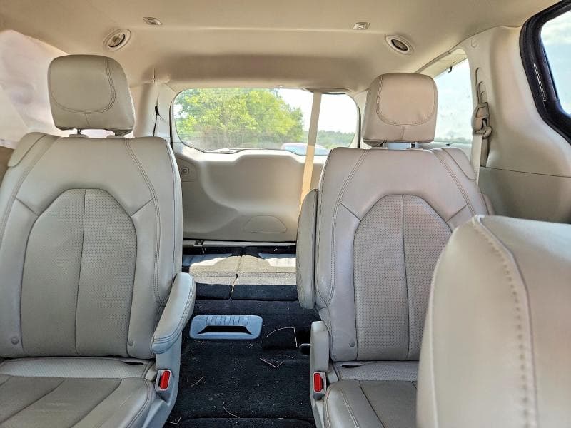 2021 CHRYSLER PACIFICA TOURING L 10
