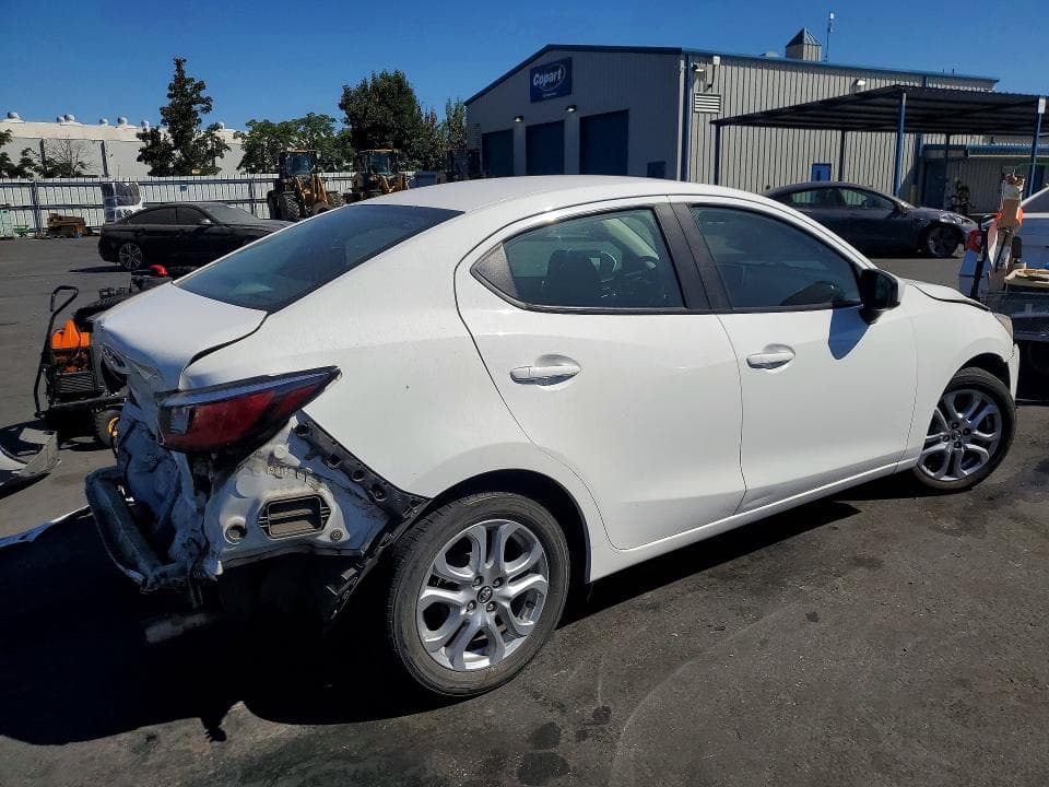 2017 TOYOTA YARIS IA BASE 3