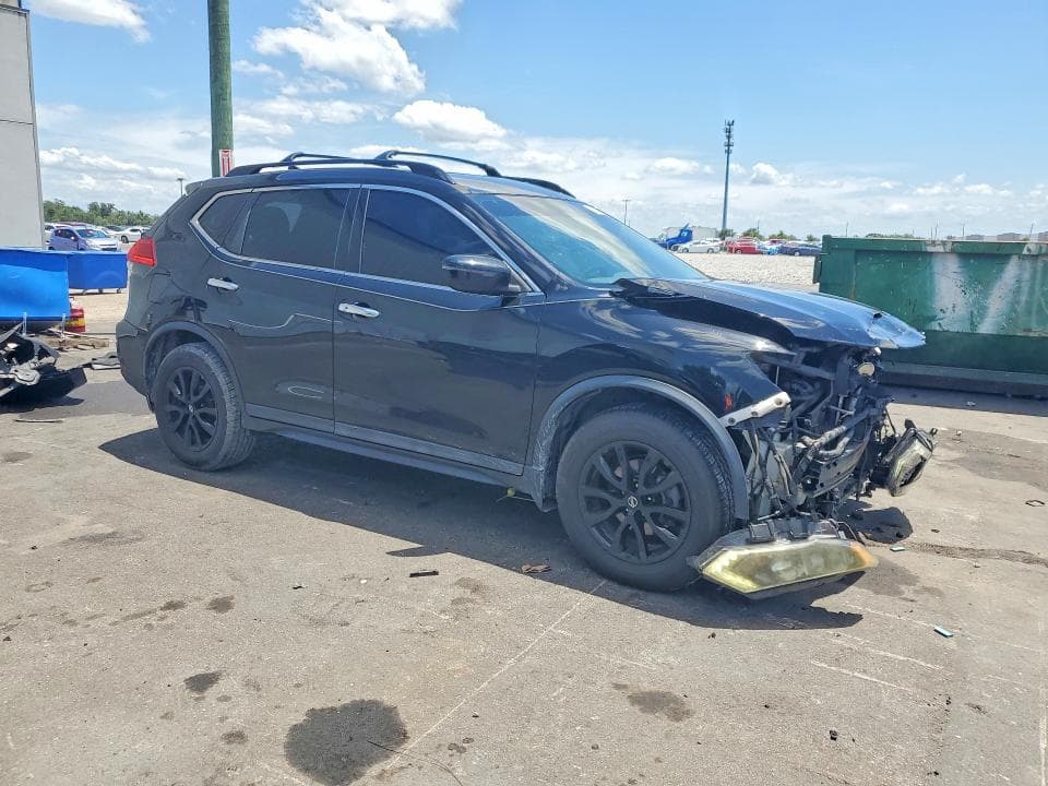 2017 NISSAN ROGUE SV 4