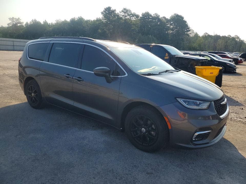 2022 CHRYSLER PACIFICA TOURING L 4
