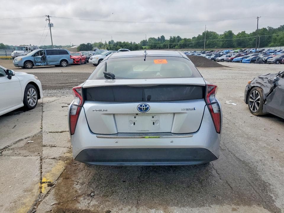 2018 TOYOTA PRIUS TWO 6