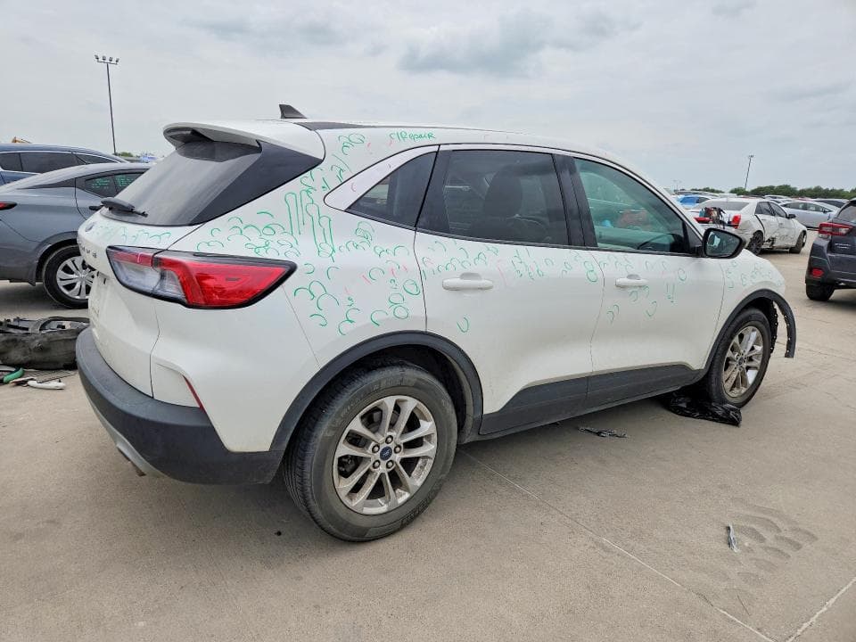 2022 FORD ESCAPE SE 3