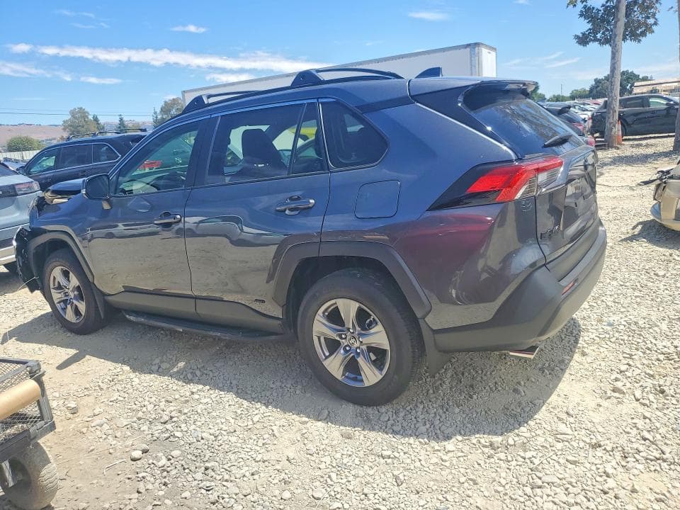 2025 TOYOTA RAV4 LE 2