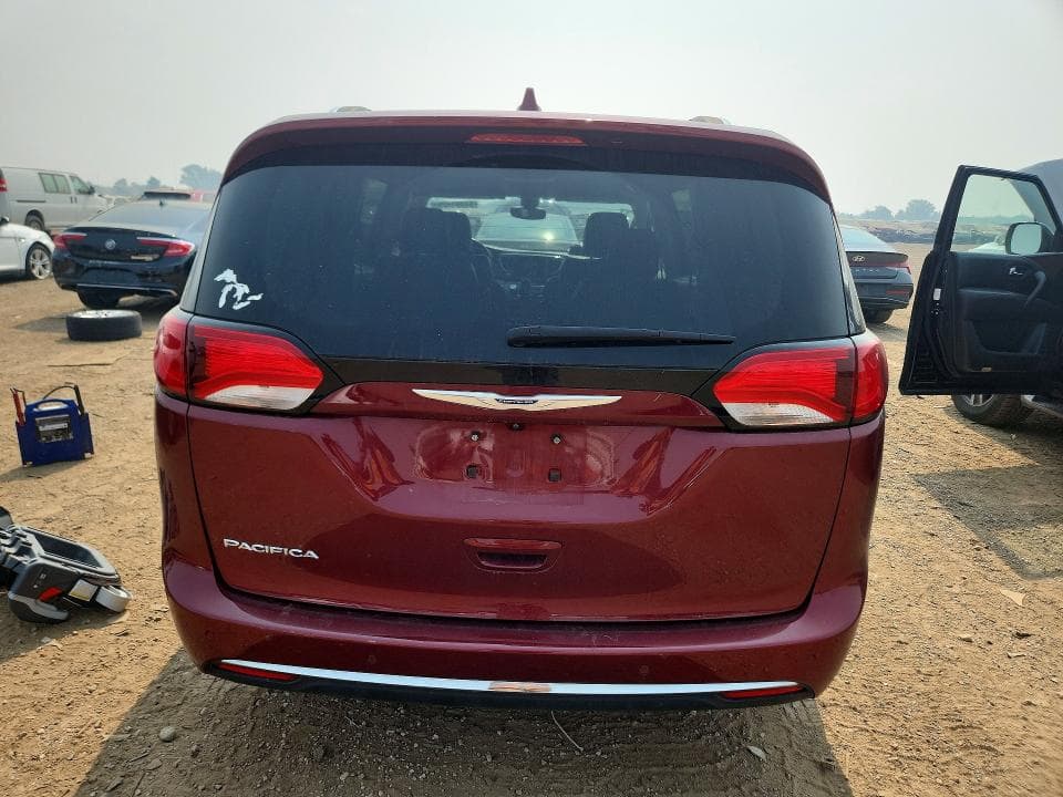 2019 CHRYSLER PACIFICA TOURING L 6