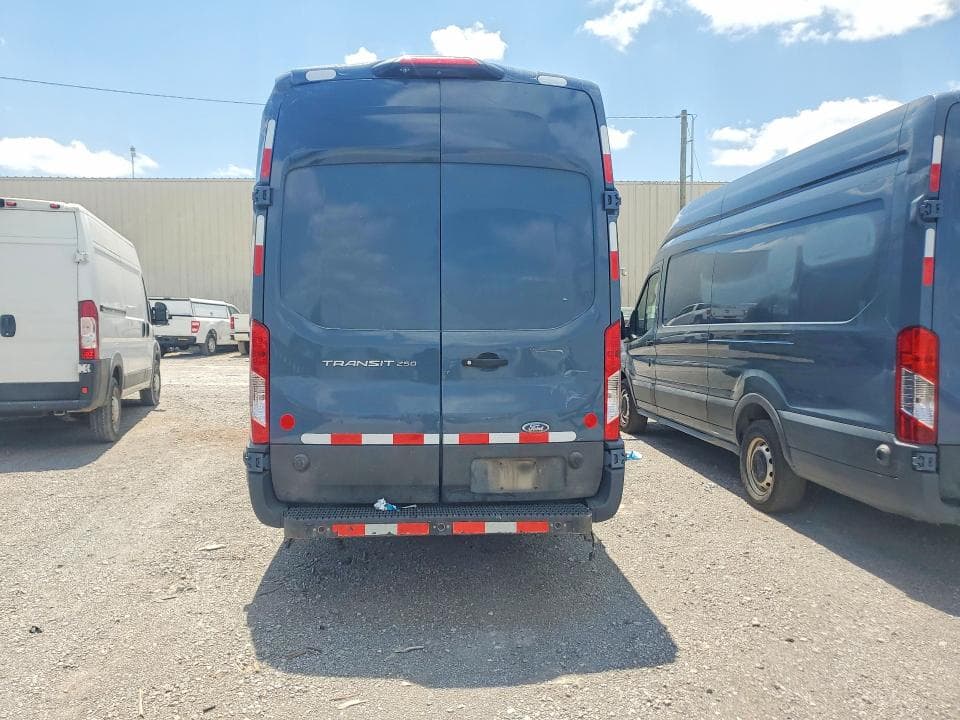 2020 FORD TRANSIT T-250 6