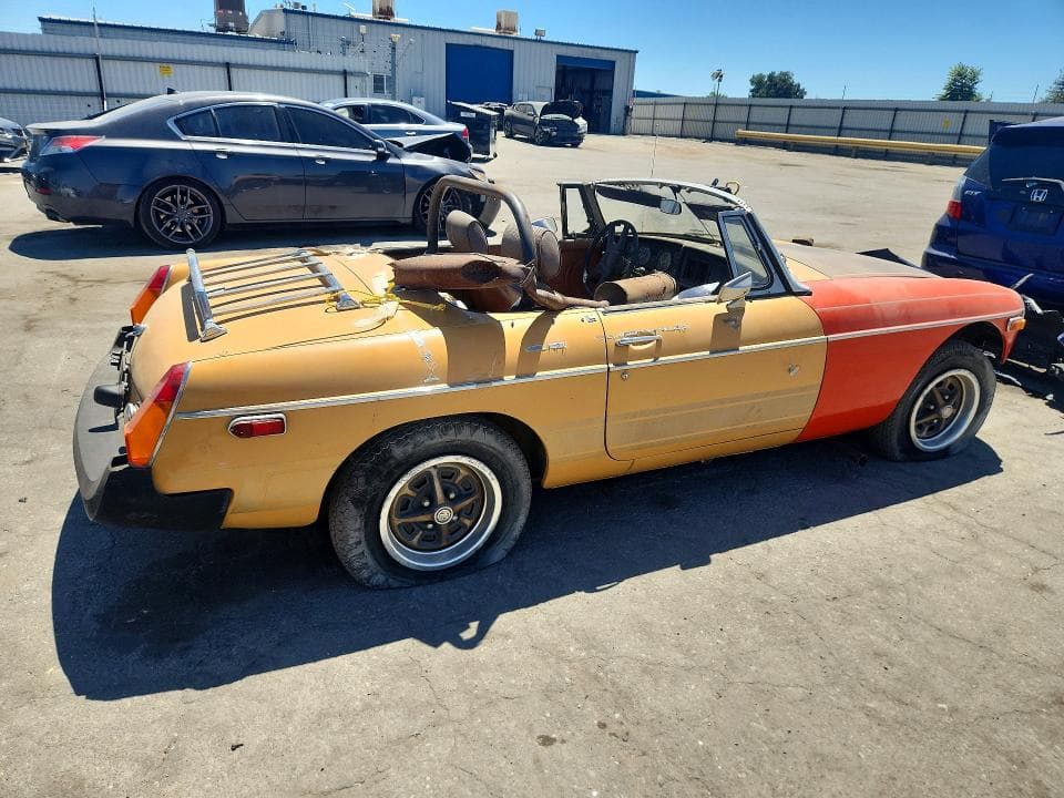1977 MG B 3