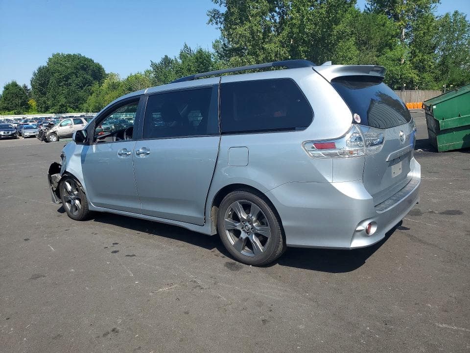 2019 TOYOTA SIENNA SE 8-PASSENGER 2