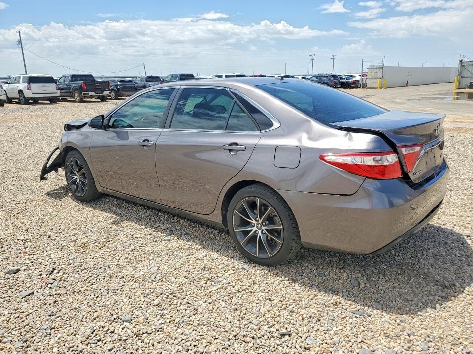2017 TOYOTA CAMRY XSE 2