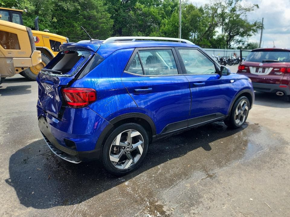 2023 HYUNDAI VENUE SEL 3