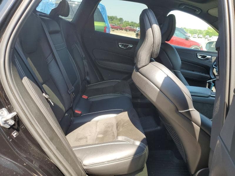 2019 VOLVO XC60 T8 R-DESIGN 11