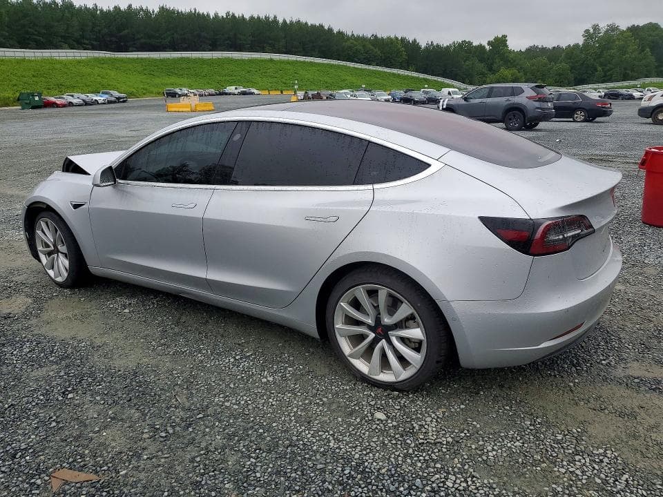 2018 TESLA MODEL 3 2