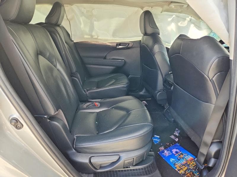 2023 TOYOTA HIGHLANDER HYBRID LIMITED 11