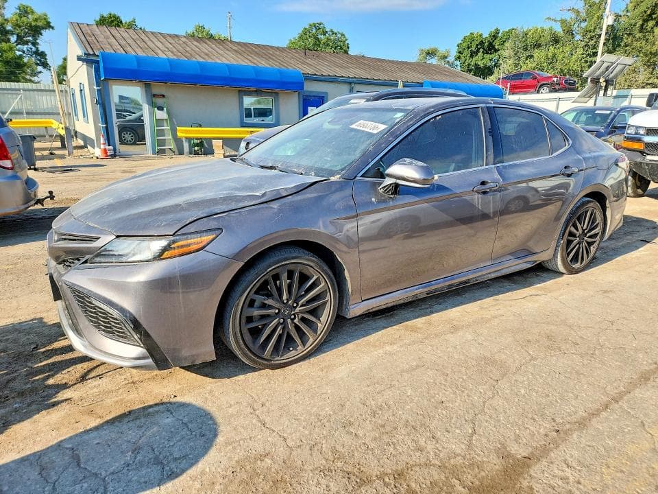 2022 TOYOTA CAMRY XSE