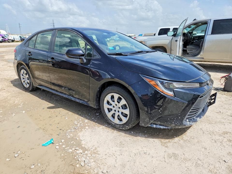 2023 TOYOTA COROLLA LE 4