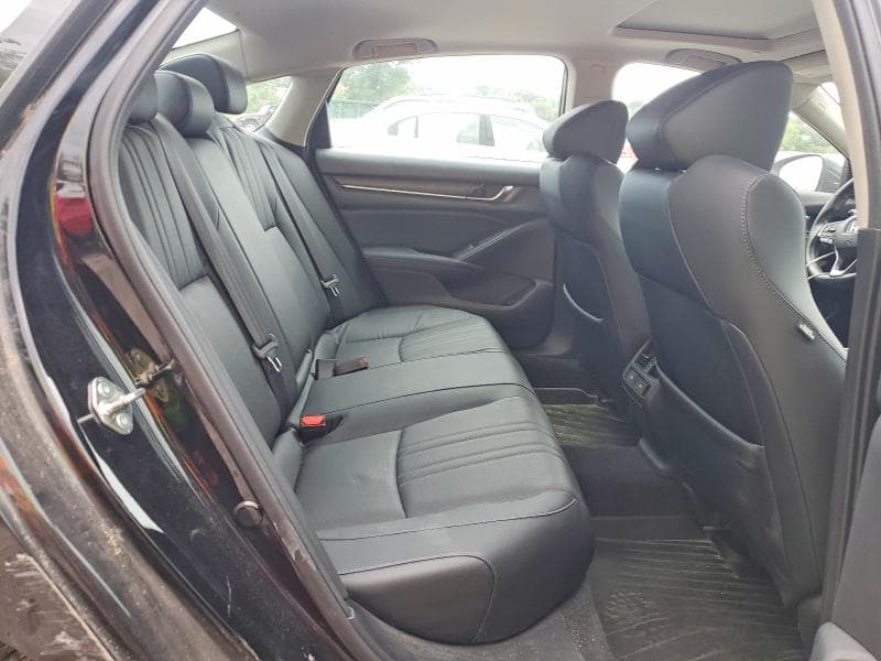 2018 HONDA ACCORD TOURING 10