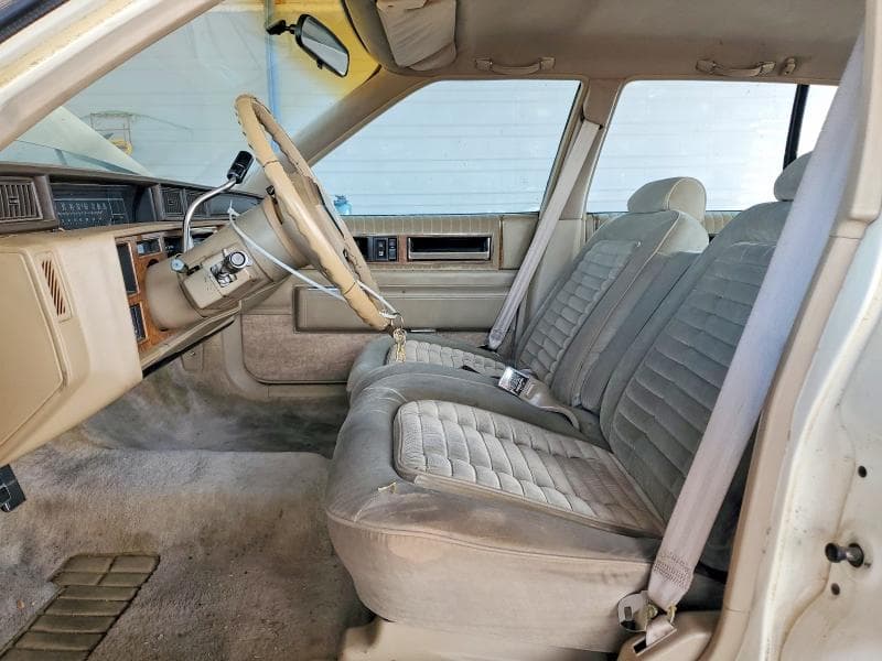 1985 CADILLAC DEVILLE 7