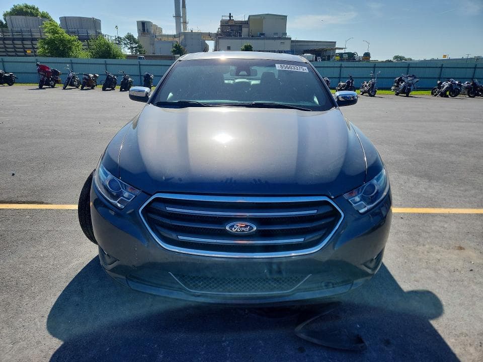 2017 FORD TAURUS LIMITED 5