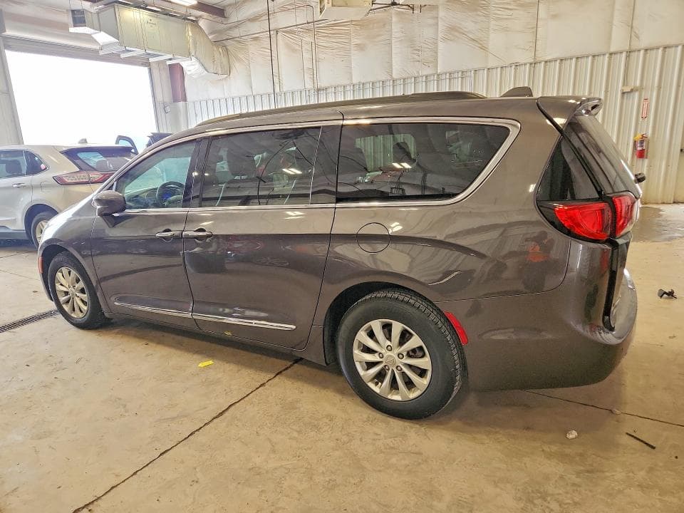 2017 CHRYSLER PACIFICA TOURING L 2