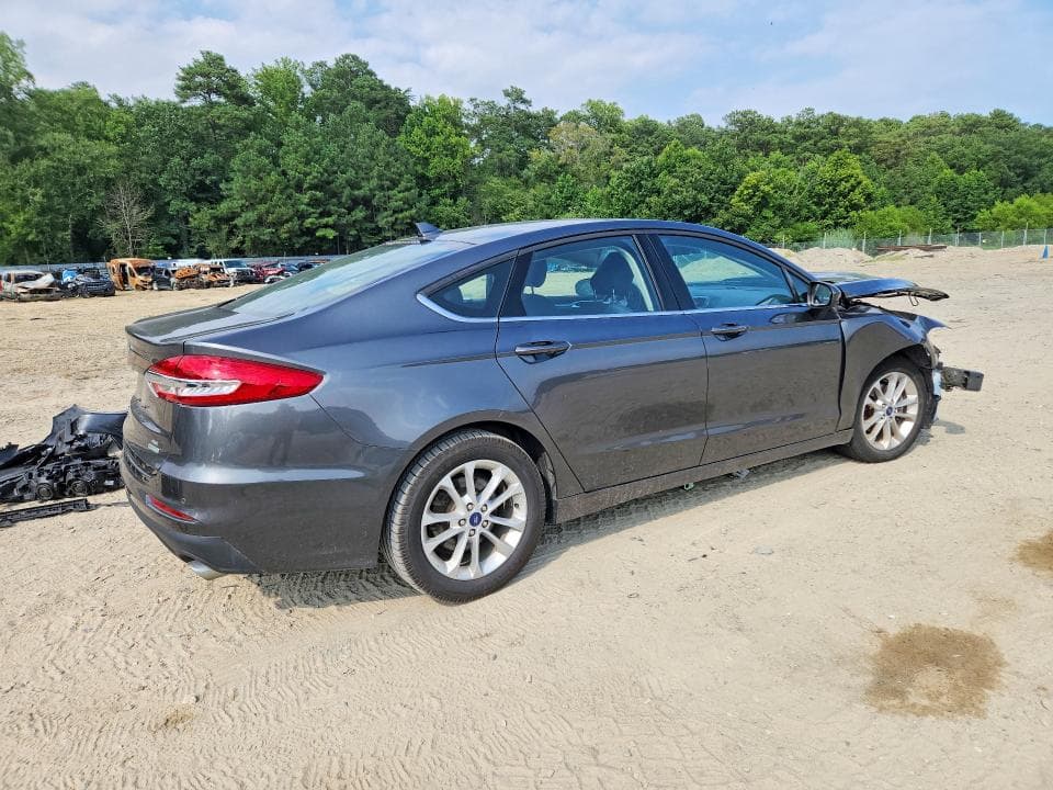 2020 FORD FUSION SE 3