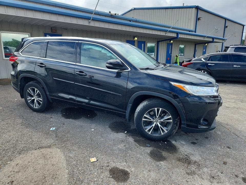 2017 TOYOTA HIGHLANDER LE PLUS 4