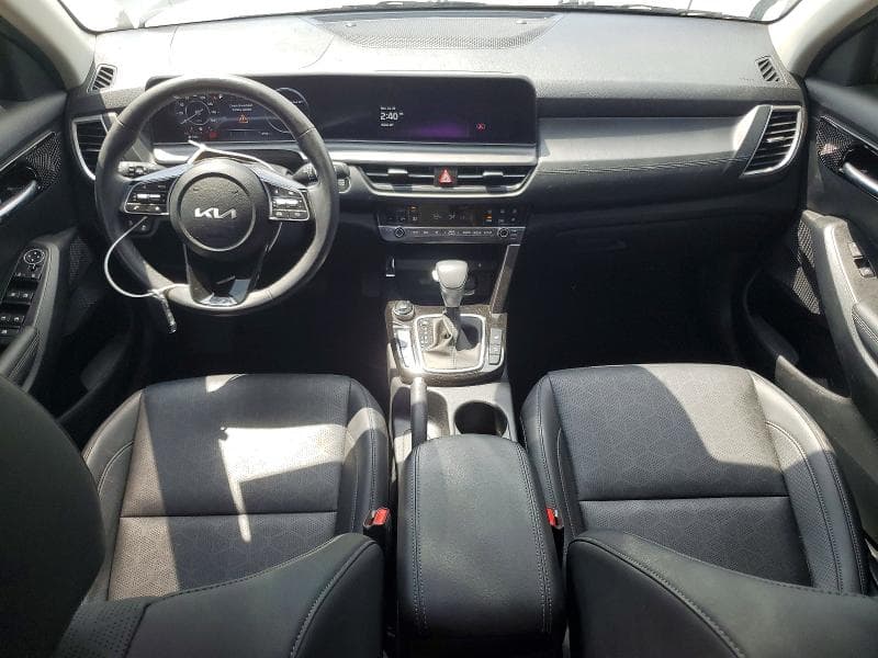 2024 KIA SELTOS EX 8