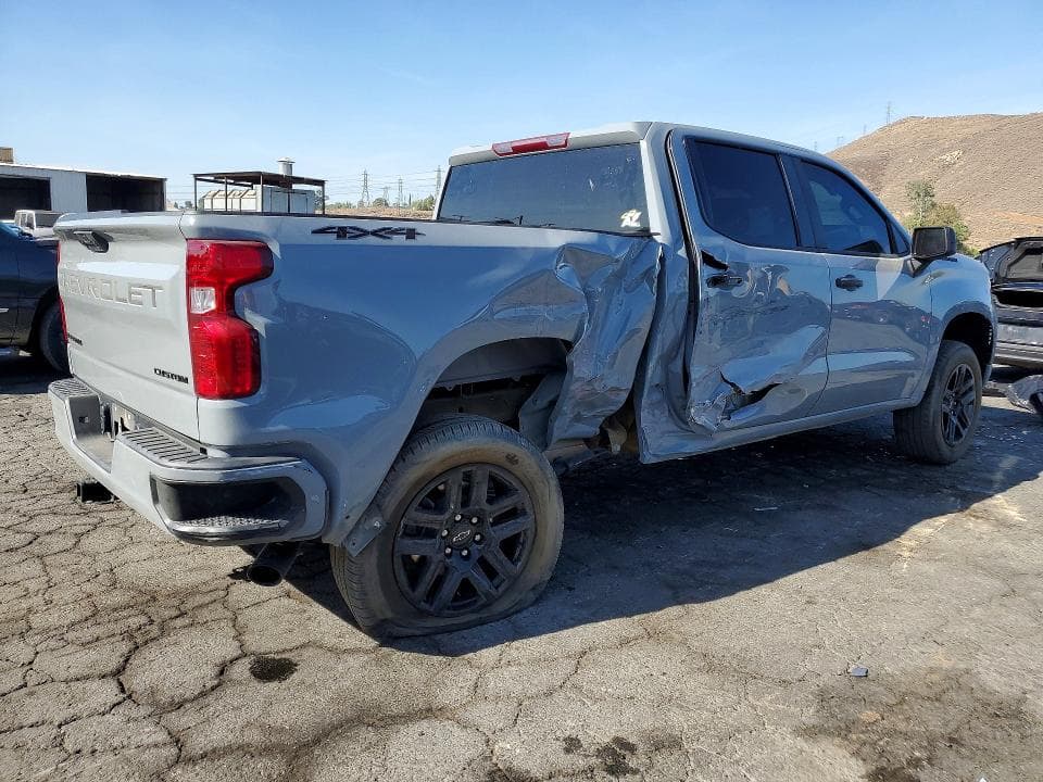 2024 CHEVROLET SILVERADO K1500 CUSTOM 3