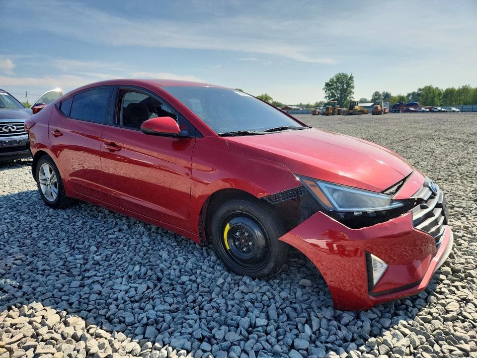 2020 HYUNDAI ELANTRA SEL 4