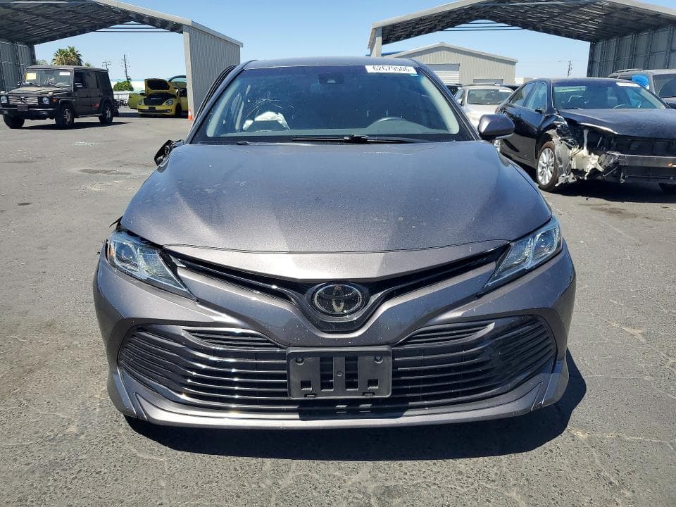 2020 TOYOTA CAMRY LE 5