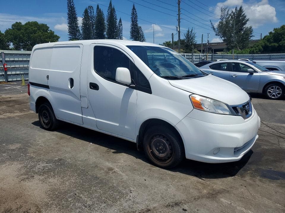 2017 NISSAN NV200 SV 4