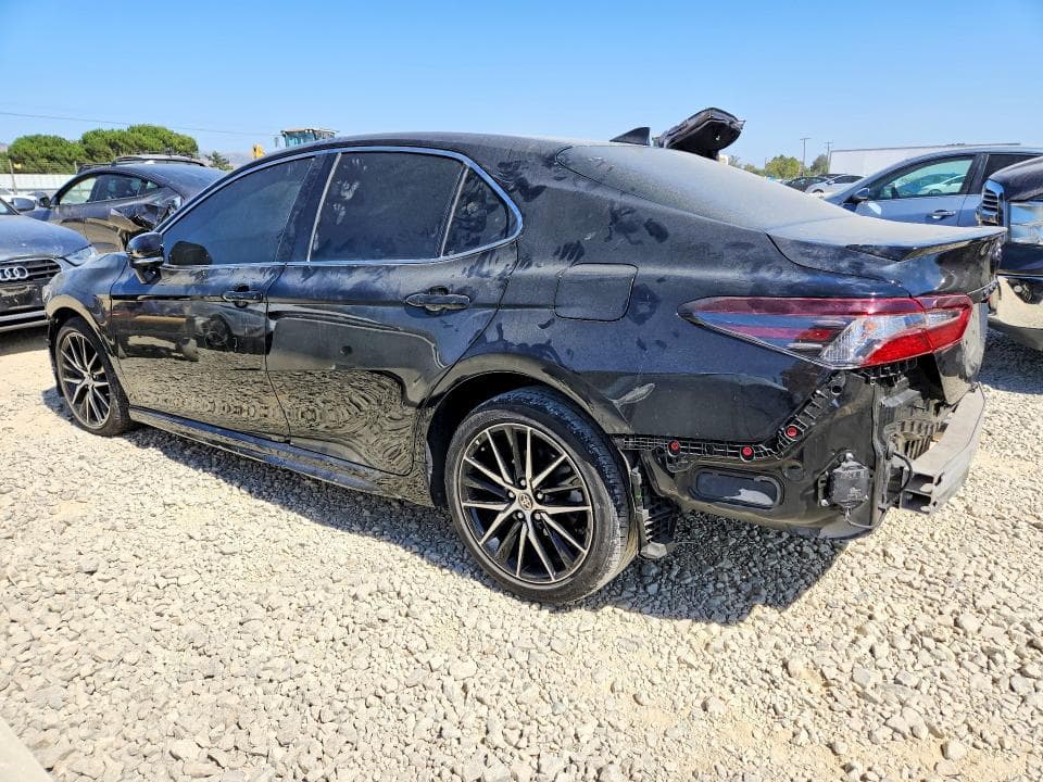 2024 TOYOTA CAMRY SE 2