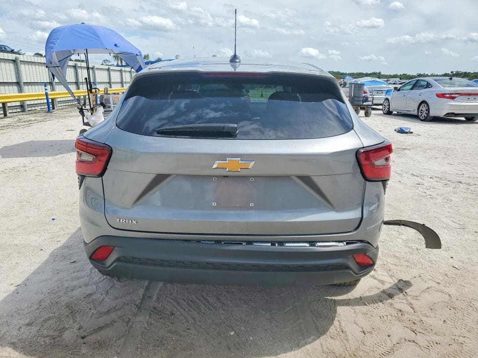 2024 CHEVROLET TRAX LS 6