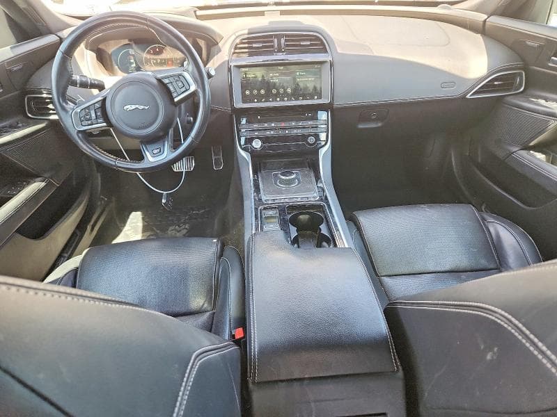 2019 JAGUAR XE S 8