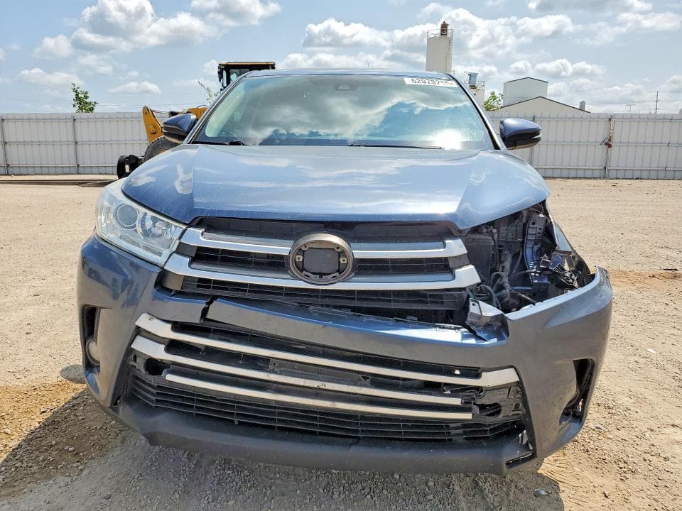 2017 TOYOTA HIGHLANDER LE PLUS 5