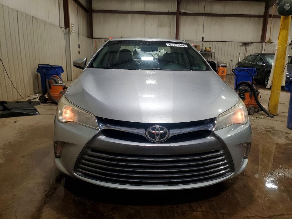 2017 TOYOTA CAMRY LE 5