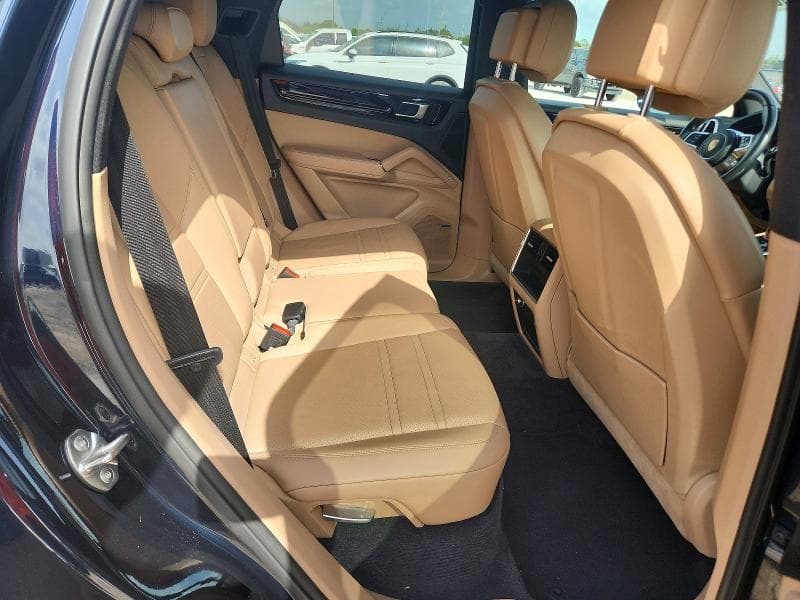 2019 PORSCHE CAYENNE 11