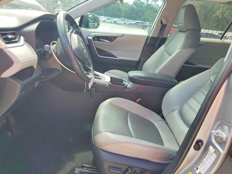 2020 TOYOTA RAV4 XLE PREMIUM 7