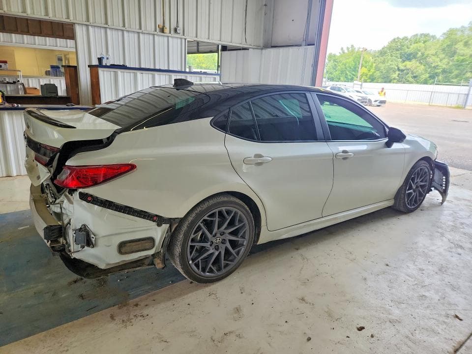 2025 TOYOTA CAMRY XSE 3
